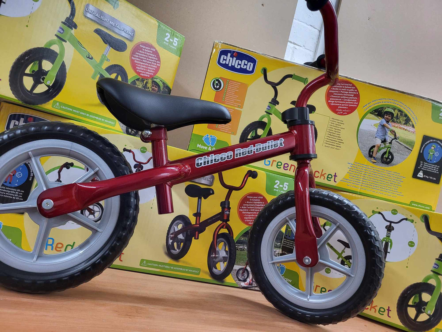 Chicco Red Bullet Balance Bike (RED/GREE)