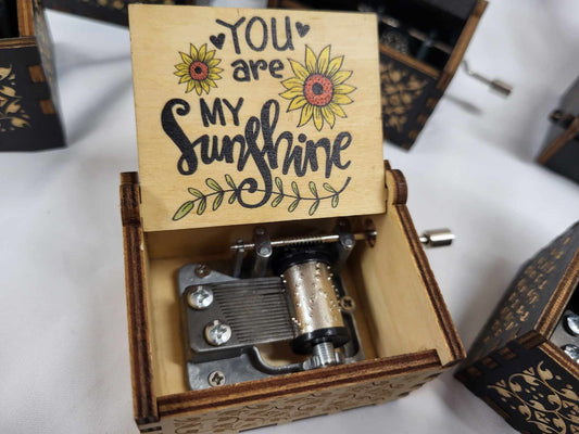 Hand Cranked Music Box - You Are My Sunshine